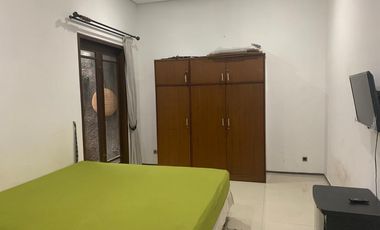 FOR SALE: Luxurious, Beautiful 3 Bedroom, 3 Bathroom, Freehold, 2 Carport, Kemang, South Jakarta