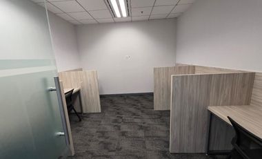 Office Space for Rent Pakuwon Tower 130 m² Furnished Near Mall Access