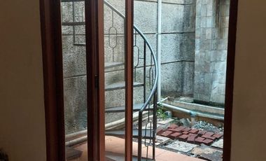 SEWA RUMAH MEWAH STRATEGIS DEKAT GOR CITRA CIKURA BANDUNG