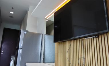 Apartemen Puri Mansion Disewakan Tipe Studio Favorit 21 m2 Kondisi Furnish Interior Estetik Senada Harga Termurah 24 Juta/Tahun