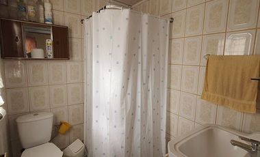 Arriendo de Gran Casa Familiar con Dos Departamentos Independientes en La Calera!