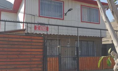 Arriendo de Gran Casa Familiar con Dos Departamentos Independientes en La Calera!