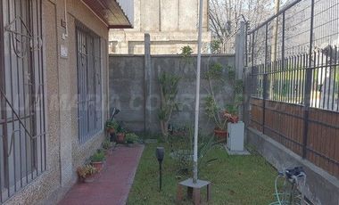 Arriendo de Gran Casa Familiar con Dos Departamentos Independientes en La Calera!