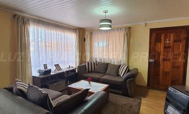 Arriendo de Gran Casa Familiar con Dos Departamentos Independientes en La Calera!