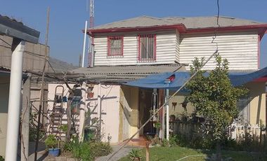 Arriendo de Gran Casa Familiar con Dos Departamentos Independientes en La Calera!