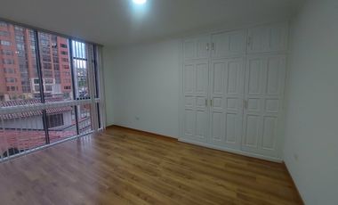 Departamento de arriendo alquiler en Cuenca Ave. Ordoñez lazo sector Hotel Oro Verde a pocos minutos del centro historico