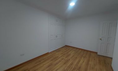 Departamento de arriendo alquiler en Cuenca Ave. Ordoñez lazo sector Hotel Oro Verde a pocos minutos del centro historico