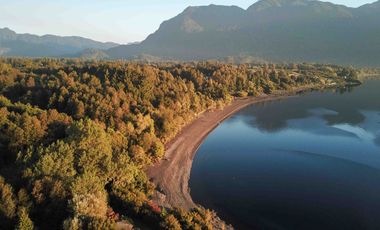 Hermosa Parcela de 5400m2 frente a playa Epulafquén, Lago Ranco, Riñinahue
