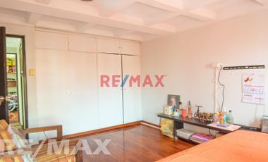 VENDO DUPLEX  + AIRES + COCHERA EN HIGUERETA - SURCO (202M2 -A 1 CUADRA DE PEDRO VENTURO Y 3 CUADRAS AV AVIACIÓN)