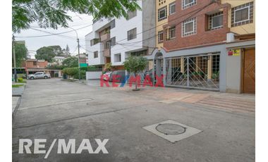 VENDO DUPLEX  + AIRES + COCHERA EN HIGUERETA - SURCO (202M2 -A 1 CUADRA DE PEDRO VENTURO Y 3 CUADRAS AV AVIACIÓN)