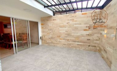 CASA EN VENTA LAS RAMBLAS LOJA