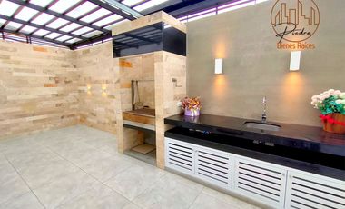 CASA EN VENTA LAS RAMBLAS LOJA