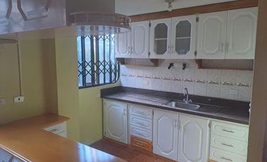 Edificio rentero en venta sector Carcelén
