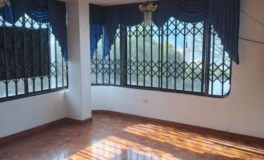 Edificio rentero en venta sector Carcelén