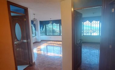 Edificio rentero en venta sector Carcelén