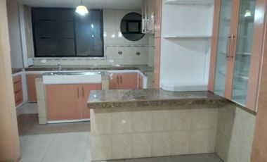 Edificio rentero en venta sector Carcelén