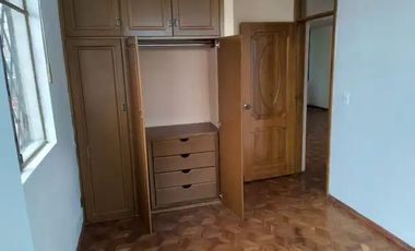 Edificio rentero en venta sector Carcelén