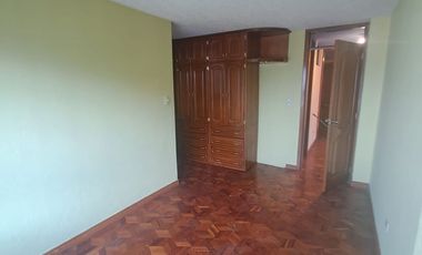 Edificio rentero en venta sector Carcelén