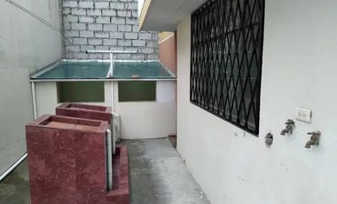 Edificio rentero en venta sector Carcelén