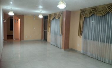 Edificio rentero en venta sector Carcelén
