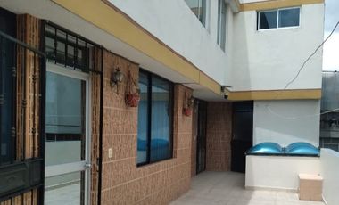 Edificio rentero en venta sector Carcelén