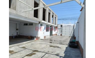 Alquiler Casa 650 M2, Ideal Para Empresa Con Vivienda Incorporada, ¡Gran Cochera Y Oficinas!