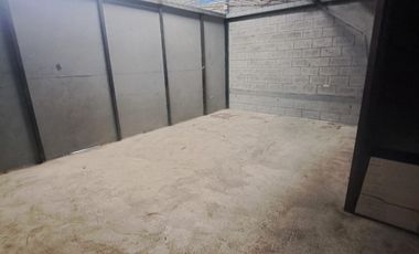 En alquiler bodega en av.Juan Tanca Marengo.