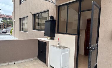 Venta Departamento Urbanización Las Bromelias, Monteserrín