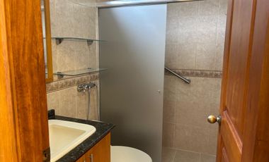 Venta Departamento Urbanización Las Bromelias, Monteserrín