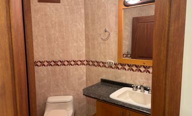 Venta Departamento Urbanización Las Bromelias, Monteserrín