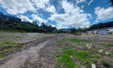 Terreno industrial comercial de venta en Cuenca sector panamericana norte, km 14. Precio de oportunidad sector Petro-Ecuador