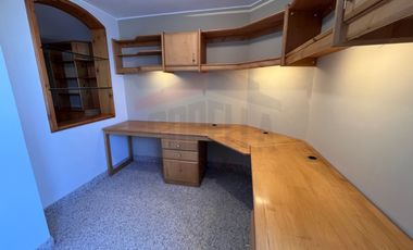 Casa de Venta en Quito, Sector de Cumbayá en MIRAVALLE 2, 4 dormitorios, 3 parqueaderos. Construcción 485m2, Terreno 783m2. Pecio: $525.000 dólares