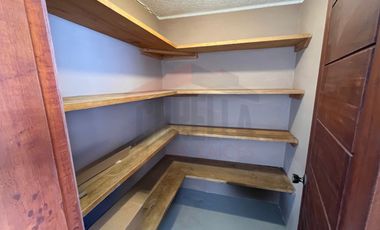 Casa de Venta en Quito, Sector de Cumbayá en MIRAVALLE 2, 4 dormitorios, 3 parqueaderos. Construcción 485m2, Terreno 783m2. Pecio: $525.000 dólares