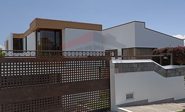 Casa de Venta en Quito, Sector de Cumbayá en MIRAVALLE 2, 4 dormitorios, 3 parqueaderos. Construcción 485m2, Terreno 783m2. Pecio: $525.000 dólares