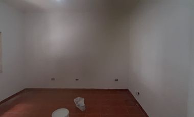 VENTA DOS CASAS EN BLOCK A RECICLAR LOTE 10 X 17 ZONA DON BOSCO