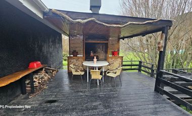 HERMOSA CASA DE UN PISO ORILLA DE RIO SECTOR ARIQUE