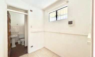 Se arrienda casa en Alameda, 4 piezas, 3 baños, 4 estacionamientos, Curicó