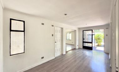 Se arrienda casa en Alameda, 4 piezas, 3 baños, 4 estacionamientos, Curicó