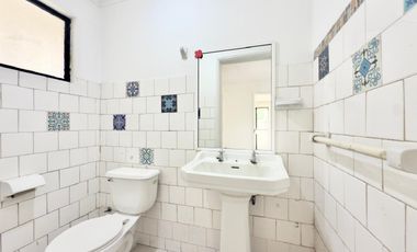 Se arrienda casa en Alameda, 4 piezas, 3 baños, 4 estacionamientos, Curicó