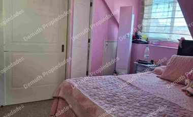 Casa de 3 piso en condominio Central