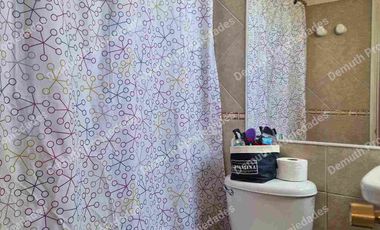 Casa de 3 piso en condominio Central