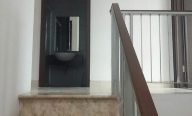 Disewakan cepat rumah golf island pik