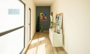 Casa de lujo con alberca y energía solar en Bosques de Bambú Playa del Carmen