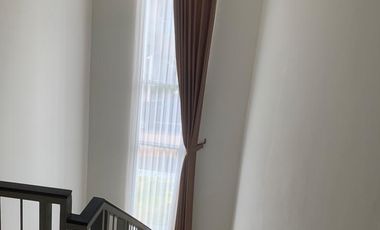 Disewa rumah golf island 8x20 rapih banget