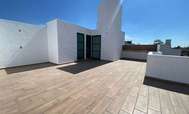 CASA EN VENTA EN METEPEC CON ROOF GARDEN