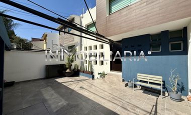 VENTA CASA ACTUALIZADA EN JARDINES DE BELLAVISTA