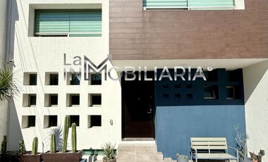 VENTA CASA ACTUALIZADA EN JARDINES DE BELLAVISTA