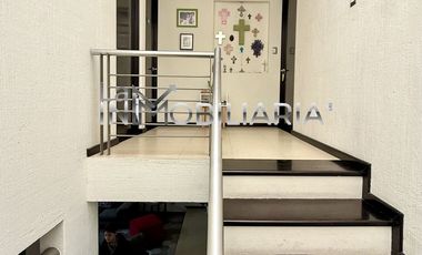 VENTA CASA ACTUALIZADA EN JARDINES DE BELLAVISTA