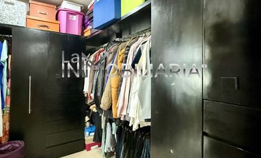 VENTA CASA ACTUALIZADA EN JARDINES DE BELLAVISTA