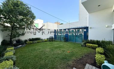 VENTA CASA ACTUALIZADA EN JARDINES DE BELLAVISTA